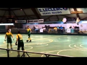Gol de picaro, rematando el rebota tras porteria.