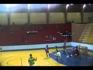 Leon Prado vs UVT, Sertaozinho 2011