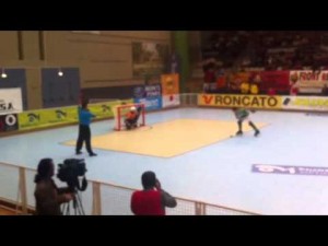 Gol de penal.Vilanova-SHUM. Copa OK 2012.