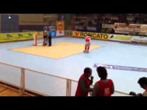 Cuartos de final, Copa; penalti para el SHUM.