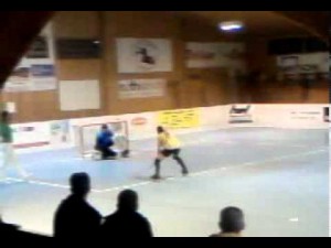 Desde Alemania, gol de directa. 2012.
