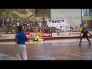 Falta directa en el SL Benfica - HC turquel