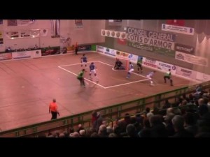 Dinan Quevert - AD Valongo (1&ordf; parte)