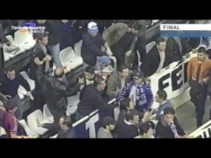 Incidentes en la final de la Liga Europea 99/00 entre el FC Barcelona y el FC Porto