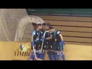 Golazo de falta directa de Dar&iacute;o Gim&eacute;nez (ICG Softw. Lleida)