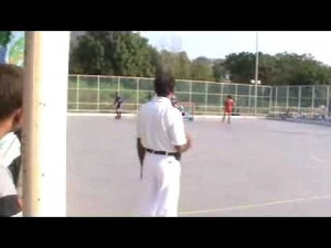 Hockey en India. Comienzo de partido.