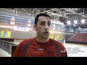 &Oacute;scar Lupi&oacute;n jugador del Club Pat&iacute;n Alcobendas.